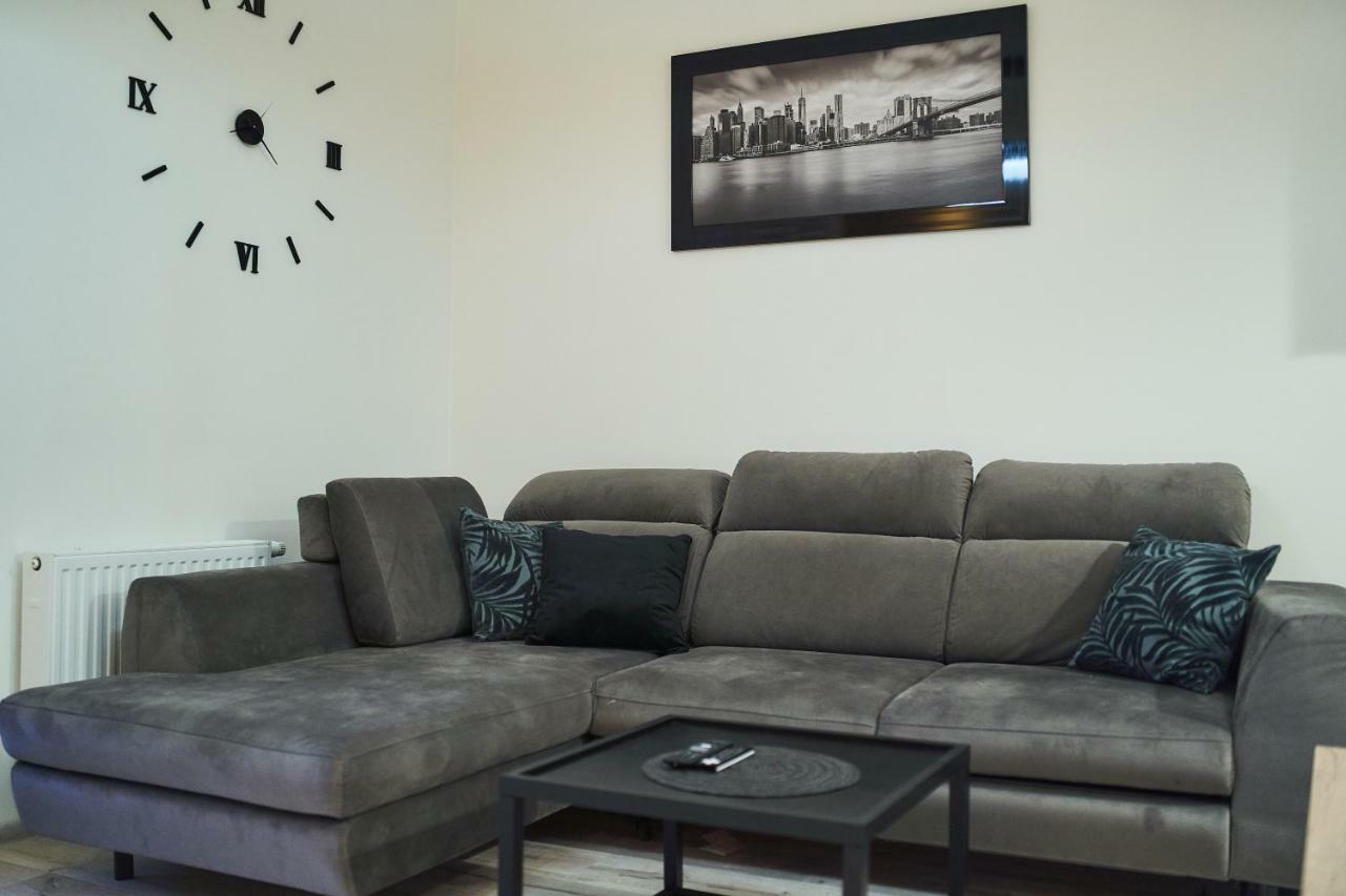 Apartament - Jacuzzi Жешув Экстерьер фото